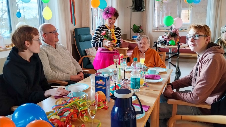 Runder Geburtstag in der Diakonie-Tagespflege Mühlenpark