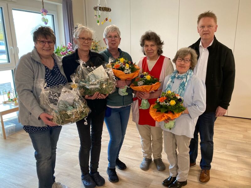 Sechs Mitarbeiterinnen im Diakonie-Seniorenhaus Mühlenpark wurden 60 Jahre alt