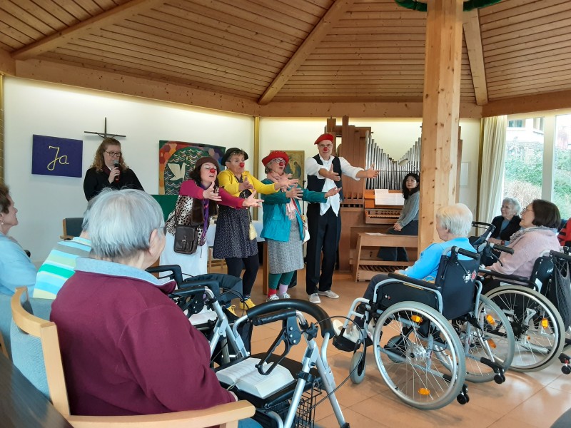 Kirchenclowns begeistern im Haus Mainblick