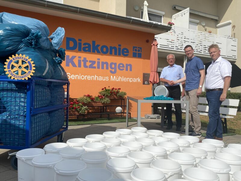 Diakonie-Seniorenhaus Mühlenpark beteiligt sich an Aktion des Rotary-Clubs.
